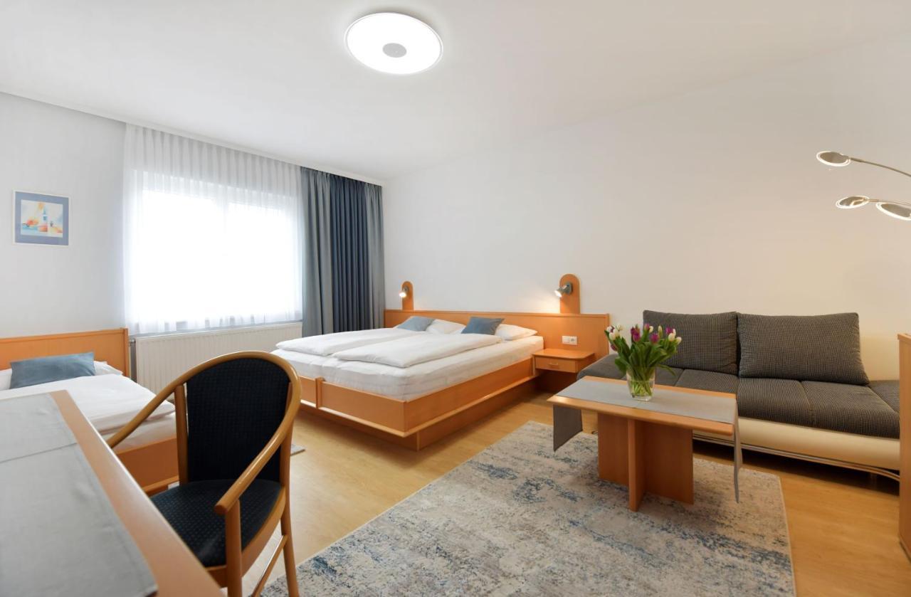 Hotel Nationalparkhof Gartner Weingut-Gastehaus Illmitz Esterno foto
